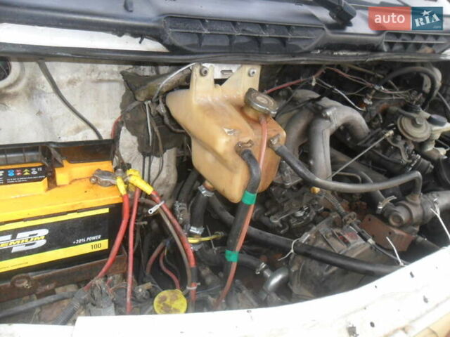 Білий Форд Транзит, об'ємом двигуна 2.5 л та пробігом 230 тис. км за 2500 $, фото 10 на Automoto.ua