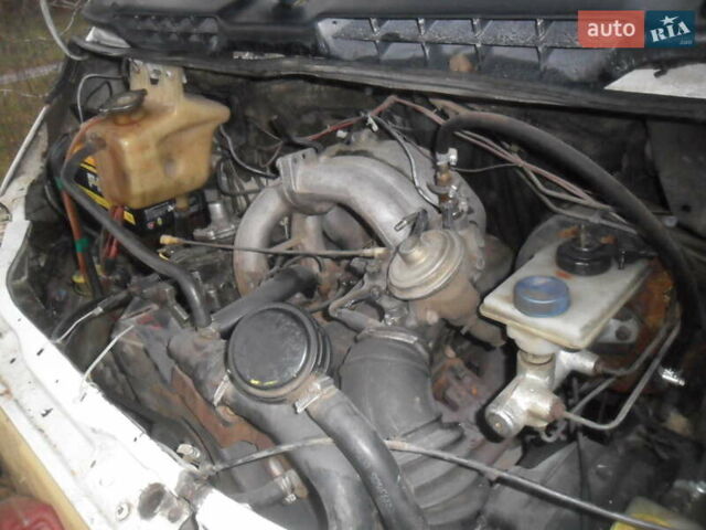 Білий Форд Транзит, об'ємом двигуна 2.5 л та пробігом 220 тис. км за 2500 $, фото 11 на Automoto.ua