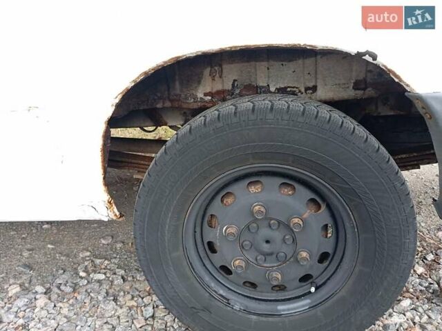 Белый Форд Транзит, объемом двигателя 2.5 л и пробегом 379 тыс. км за 1700 $, фото 5 на Automoto.ua