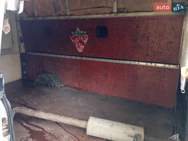 Білий Форд Транзит, об'ємом двигуна 2.5 л та пробігом 379 тис. км за 1700 $, фото 1 на Automoto.ua