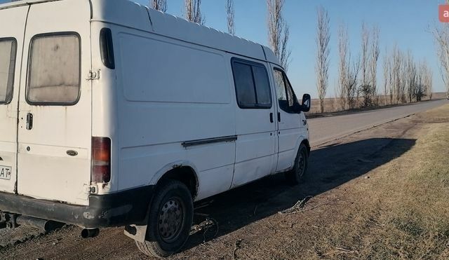 Белый Форд Транзит, объемом двигателя 2.5 л и пробегом 500 тыс. км за 3000 $, фото 5 на Automoto.ua