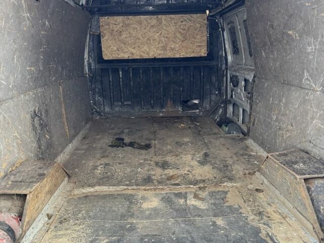 Белый Форд Транзит, объемом двигателя 2.5 л и пробегом 309 тыс. км за 1999 $, фото 4 на Automoto.ua