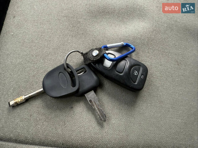 Белый Форд Транзит, объемом двигателя 2.5 л и пробегом 500 тыс. км за 2300 $, фото 14 на Automoto.ua