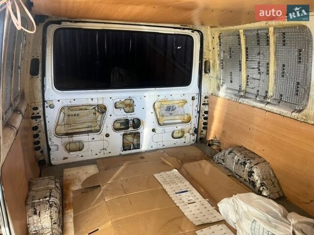 Білий Форд Транзит, об'ємом двигуна 2.5 л та пробігом 411 тис. км за 4000 $, фото 7 на Automoto.ua