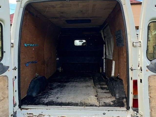 Білий Форд Транзит, об'ємом двигуна 2.4 л та пробігом 340 тис. км за 3200 $, фото 1 на Automoto.ua