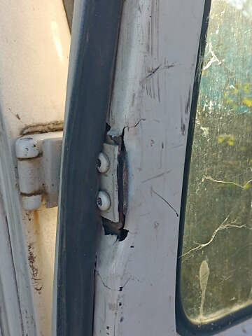 Білий Форд Транзит, об'ємом двигуна 2.5 л та пробігом 300 тис. км за 3000 $, фото 5 на Automoto.ua