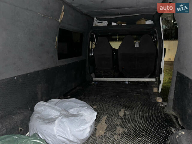 Білий Форд Транзит, об'ємом двигуна 2.4 л та пробігом 478 тис. км за 4800 $, фото 7 на Automoto.ua