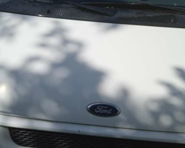 Белый Форд Транзит, объемом двигателя 2.4 л и пробегом 350 тыс. км за 4700 $, фото 4 на Automoto.ua