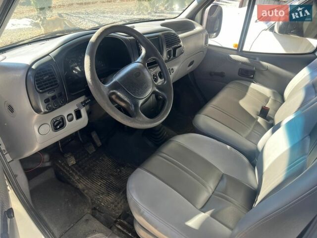 Білий Форд Транзит, об'ємом двигуна 2.5 л та пробігом 411 тис. км за 4000 $, фото 3 на Automoto.ua