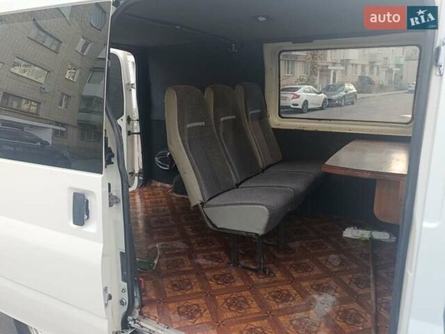 Білий Форд Транзит, об'ємом двигуна 2 л та пробігом 400 тис. км за 4700 $, фото 6 на Automoto.ua
