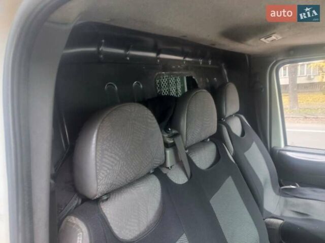 Білий Форд Транзит, об'ємом двигуна 1.99 л та пробігом 465 тис. км за 2800 $, фото 3 на Automoto.ua