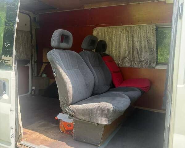 Білий Форд Транзит, об'ємом двигуна 2 л та пробігом 570 тис. км за 3400 $, фото 2 на Automoto.ua