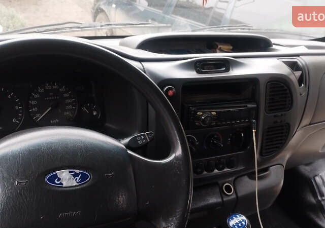 Білий Форд Транзит, об'ємом двигуна 2.4 л та пробігом 560 тис. км за 4200 $, фото 7 на Automoto.ua