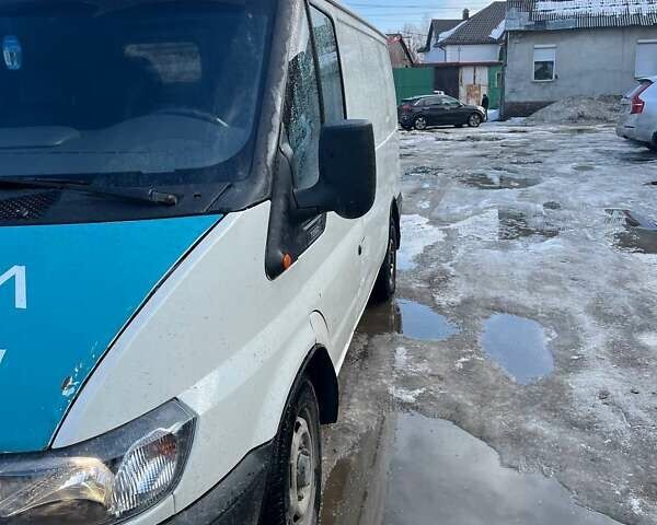 Білий Форд Транзит, об'ємом двигуна 2 л та пробігом 300 тис. км за 4500 $, фото 2 на Automoto.ua