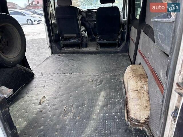 Белый Форд Транзит, объемом двигателя 2 л и пробегом 300 тыс. км за 2999 $, фото 10 на Automoto.ua