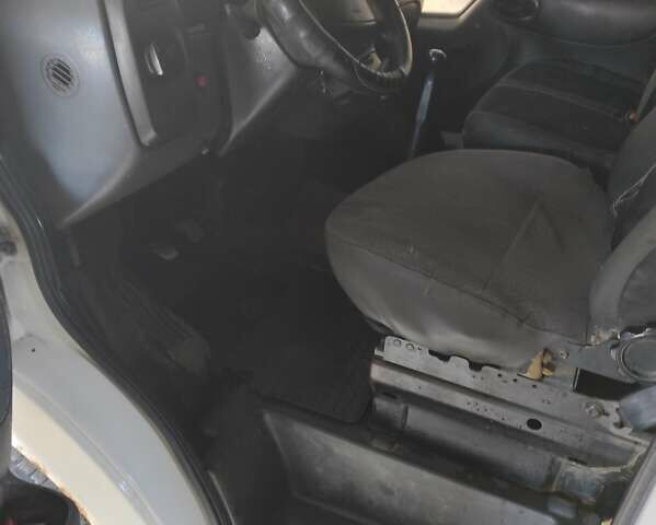 Белый Форд Транзит, объемом двигателя 2 л и пробегом 32 тыс. км за 3200 $, фото 8 на Automoto.ua