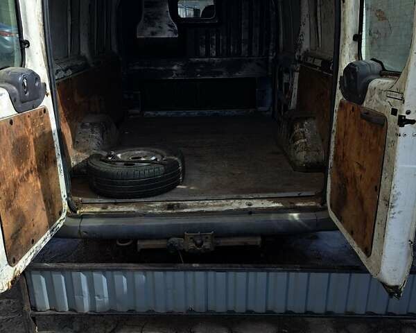Білий Форд Транзит, об'ємом двигуна 2 л та пробігом 460 тис. км за 2000 $, фото 1 на Automoto.ua