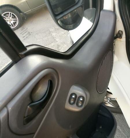 Білий Форд Транзит, об'ємом двигуна 2 л та пробігом 358 тис. км за 5800 $, фото 15 на Automoto.ua