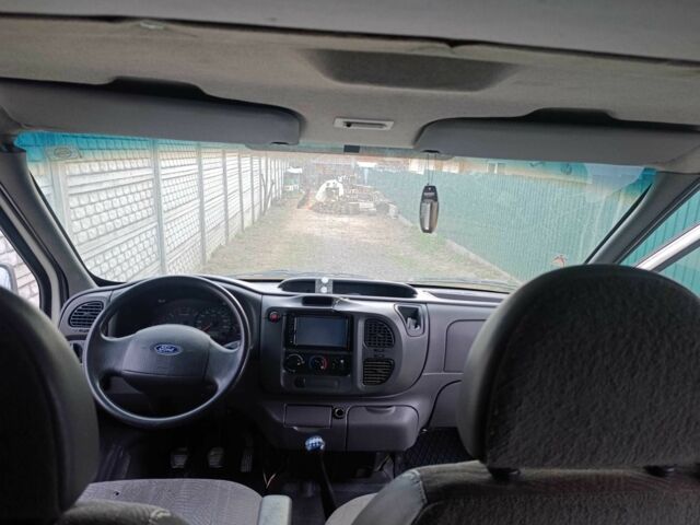 Білий Форд Транзит, об'ємом двигуна 2 л та пробігом 300 тис. км за 4100 $, фото 4 на Automoto.ua