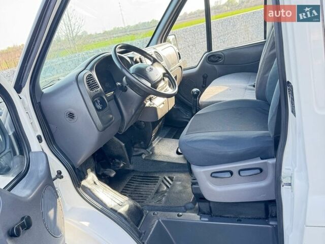Білий Форд Транзит, об'ємом двигуна 2 л та пробігом 530 тис. км за 4200 $, фото 14 на Automoto.ua