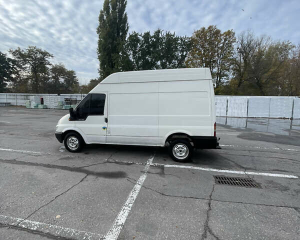 Форд Транзит 2003 в Кременчуге на Automoto.ua Белый Форд Транзит, объемом двигателя 2 л и пробегом 420 тыс. км за 5000 $, фото 1 на Automoto.ua