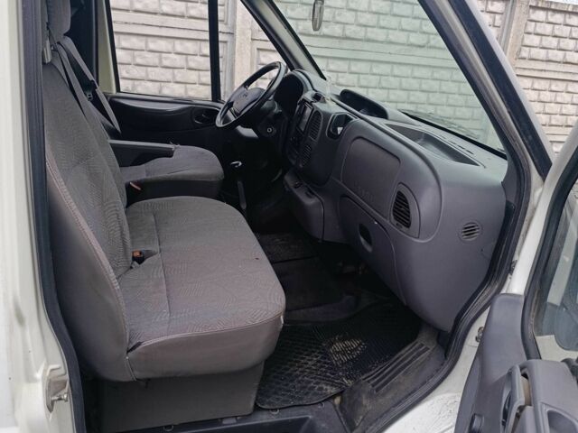 Білий Форд Транзит, об'ємом двигуна 2 л та пробігом 300 тис. км за 4100 $, фото 6 на Automoto.ua