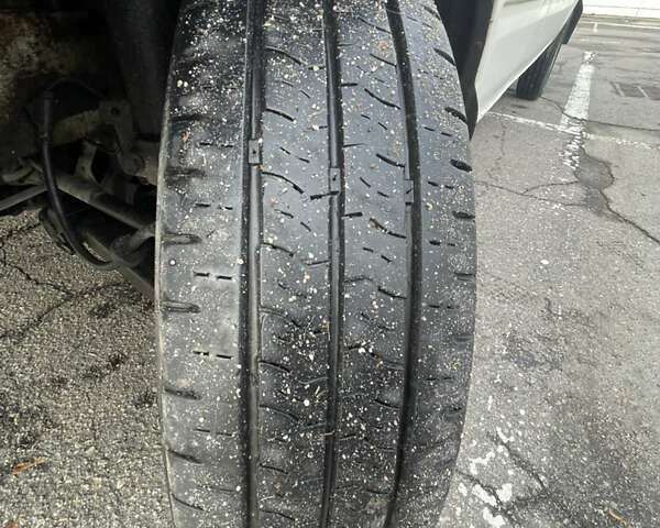 Форд Транзит 2003 в Кременчуге на Automoto.ua Белый Форд Транзит, объемом двигателя 2 л и пробегом 420 тыс. км за 5000 $, фото 8 на Automoto.ua