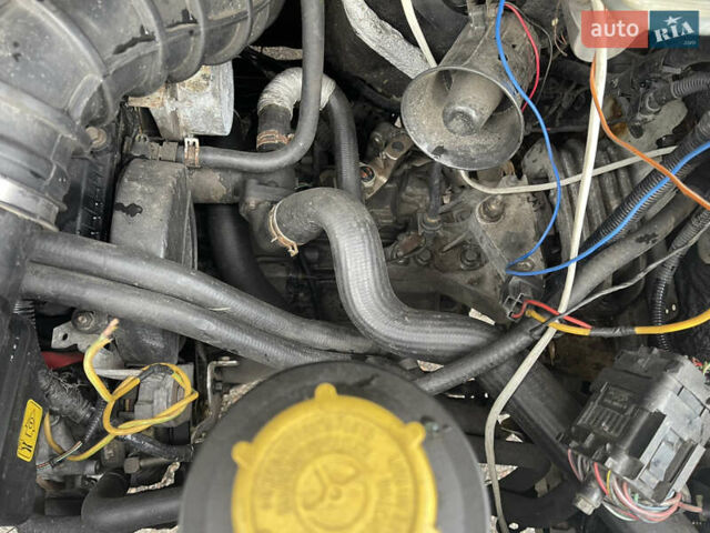 Форд Транзит 2003 в Кременчуге на Automoto.ua Белый Форд Транзит, объемом двигателя 2 л и пробегом 420 тыс. км за 5000 $, фото 12 на Automoto.ua