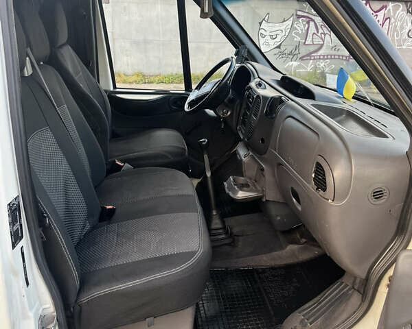 Білий Форд Транзит, об'ємом двигуна 2 л та пробігом 623 тис. км за 4500 $, фото 8 на Automoto.ua