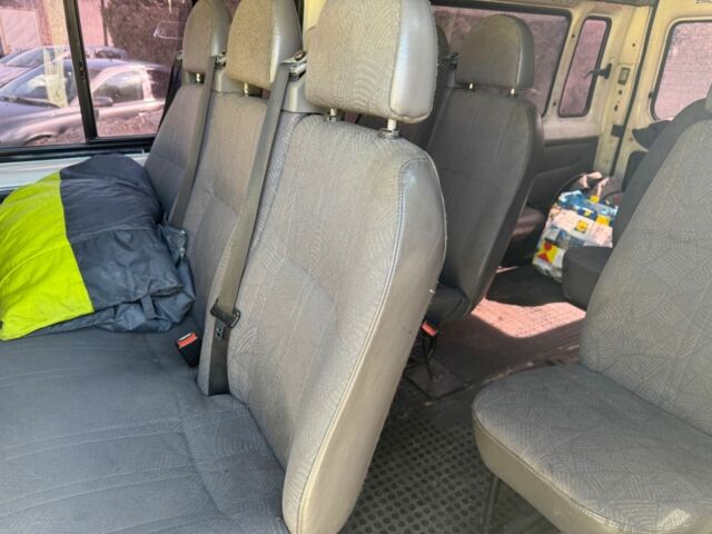 Білий Форд Транзит, об'ємом двигуна 2.4 л та пробігом 286 тис. км за 1600 $, фото 3 на Automoto.ua