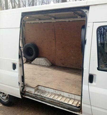 Белый Форд Транзит, объемом двигателя 2.5 л и пробегом 350 тыс. км за 3500 $, фото 6 на Automoto.ua