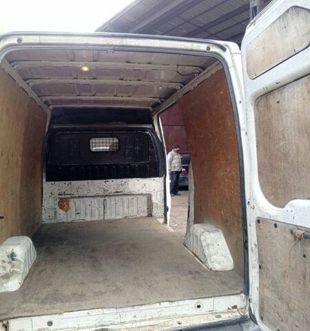 Белый Форд Транзит, объемом двигателя 2.5 л и пробегом 350 тыс. км за 3500 $, фото 4 на Automoto.ua