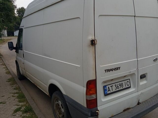 Белый Форд Транзит, объемом двигателя 2 л и пробегом 350 тыс. км за 2999 $, фото 1 на Automoto.ua
