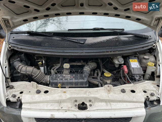 Форд Транзит 2005 у Корсунь-Шевченковском на Automoto.ua Білий Форд Транзит, об'ємом двигуна 2 л та пробігом 434 тис. км за 2499 $, фото 9 на Automoto.ua