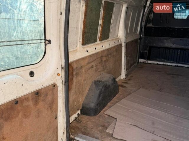 Белый Форд Транзит, объемом двигателя 2 л и пробегом 280 тыс. км за 5200 $, фото 5 на Automoto.ua
