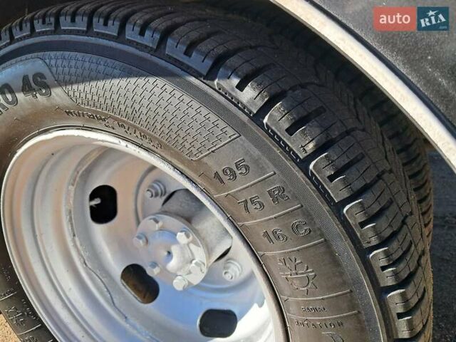 Белый Форд Транзит, объемом двигателя 2.4 л и пробегом 100 тыс. км за 6500 $, фото 15 на Automoto.ua