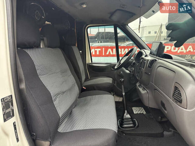 Білий Форд Транзит, об'ємом двигуна 2 л та пробігом 450 тис. км за 4799 $, фото 24 на Automoto.ua