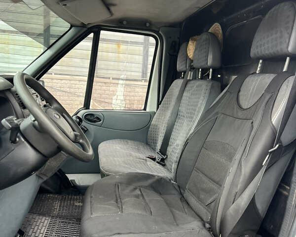 Белый Форд Транзит, объемом двигателя 2.4 л и пробегом 547 тыс. км за 8999 $, фото 9 на Automoto.ua