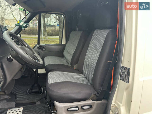 Білий Форд Транзит, об'ємом двигуна 2 л та пробігом 450 тис. км за 4799 $, фото 10 на Automoto.ua