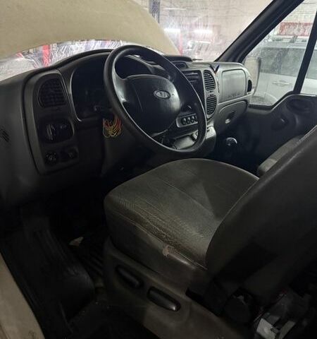 Белый Форд Транзит, объемом двигателя 0 л и пробегом 300 тыс. км за 2500 $, фото 2 на Automoto.ua