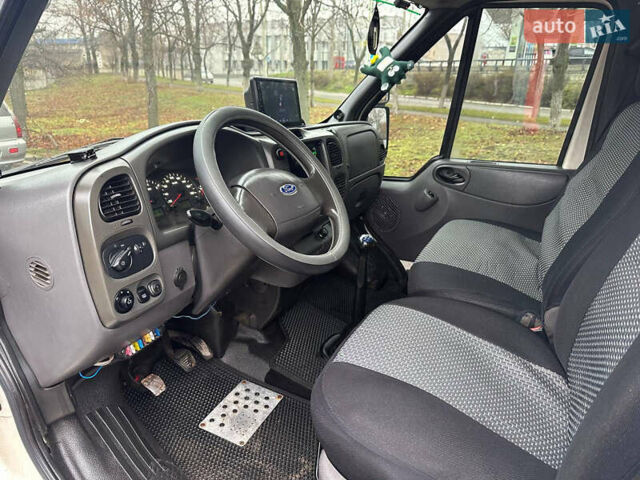 Білий Форд Транзит, об'ємом двигуна 2 л та пробігом 450 тис. км за 4799 $, фото 7 на Automoto.ua