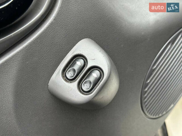 Білий Форд Транзит, об'ємом двигуна 2 л та пробігом 450 тис. км за 4799 $, фото 14 на Automoto.ua