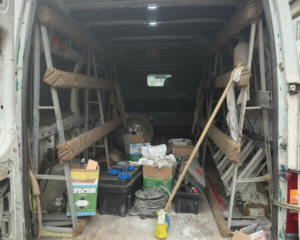 Белый Форд Транзит, объемом двигателя 2.2 л и пробегом 430 тыс. км за 3800 $, фото 9 на Automoto.ua