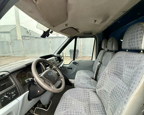 Белый Форд Транзит, объемом двигателя 2.4 л и пробегом 400 тыс. км за 9200 $, фото 18 на Automoto.ua