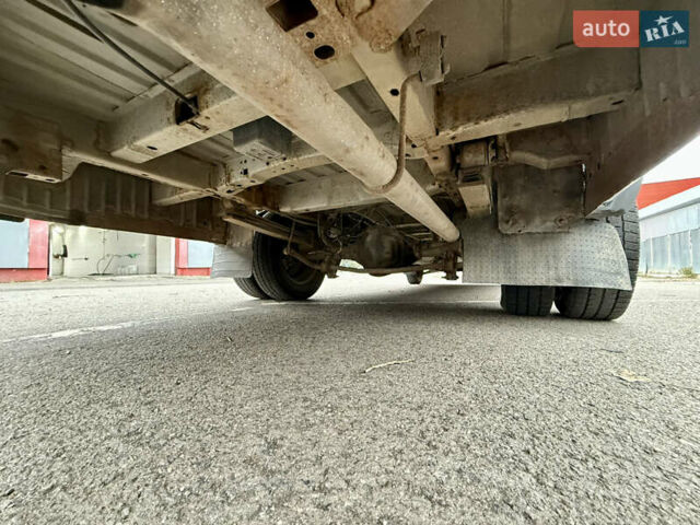 Белый Форд Транзит, объемом двигателя 2.4 л и пробегом 400 тыс. км за 9200 $, фото 27 на Automoto.ua