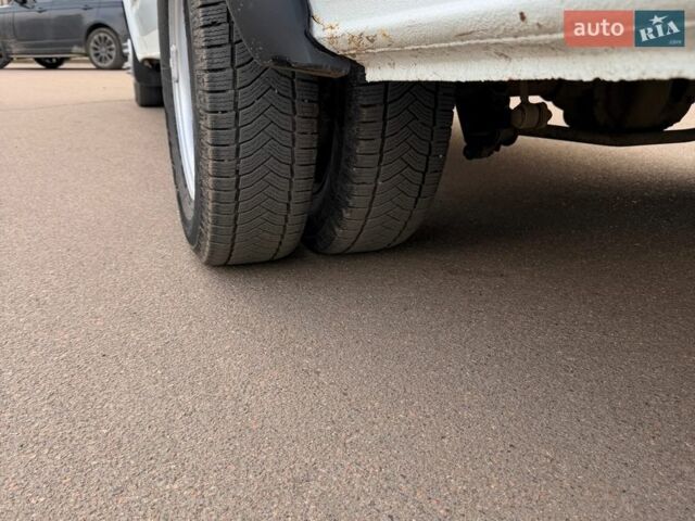 Білий Форд Транзит, об'ємом двигуна 2.4 л та пробігом 598 тис. км за 6900 $, фото 5 на Automoto.ua