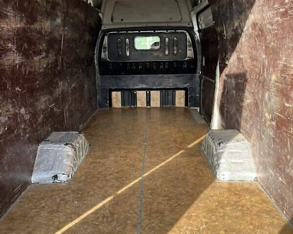 Білий Форд Транзит, об'ємом двигуна 2.4 л та пробігом 500 тис. км за 8300 $, фото 6 на Automoto.ua