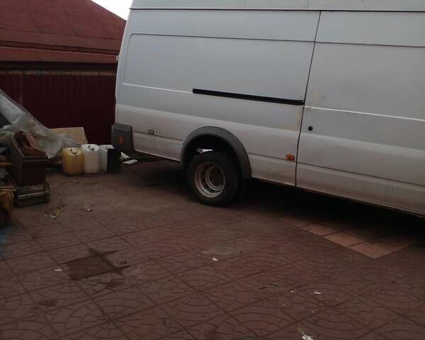 Белый Форд Транзит, объемом двигателя 2.4 л и пробегом 270 тыс. км за 8500 $, фото 2 на Automoto.ua