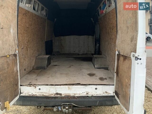 Белый Форд Транзит, объемом двигателя 2.4 л и пробегом 303 тыс. км за 7200 $, фото 2 на Automoto.ua
