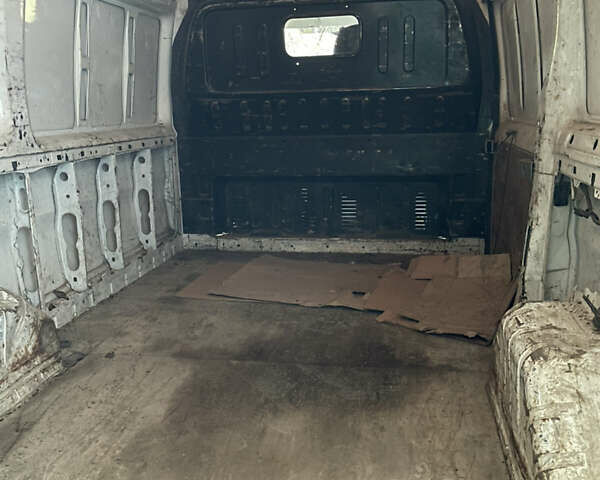 Белый Форд Транзит, объемом двигателя 2.2 л и пробегом 290 тыс. км за 4500 $, фото 13 на Automoto.ua